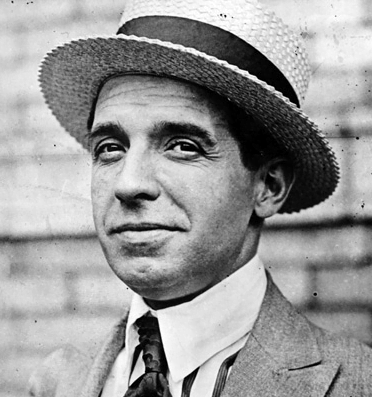 Charles Ponzi, pyramide de Ponzi Charles Ponzi, pyramide de Ponzi